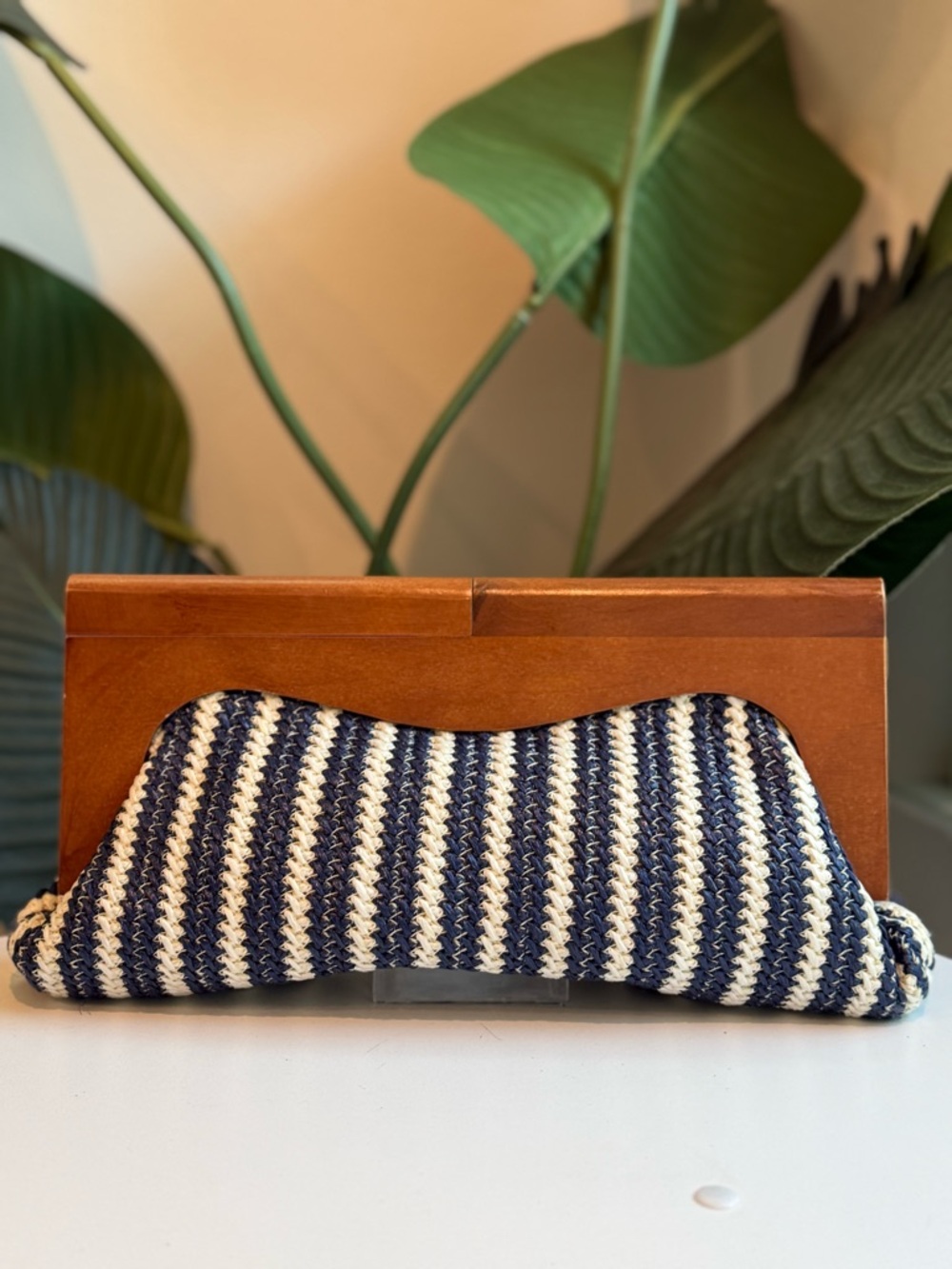 Urban Expressions ‘Wooden Kiss Lock Clutch’